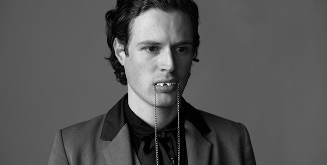 Dagobert-musician-black-white